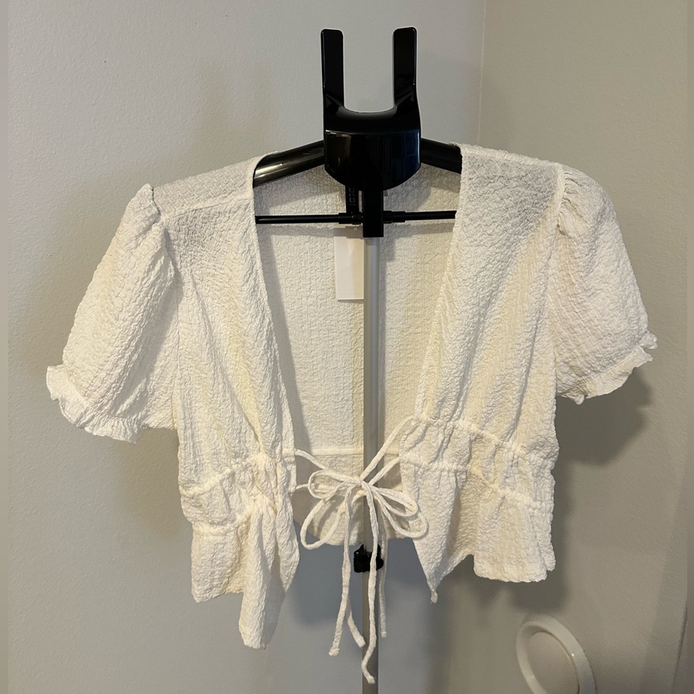 H&M Divided Textured Cream Top
